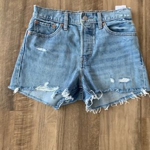 Levi’s wedgie shorts